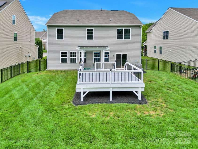 7101 Agnew Drive, Charlotte, NC 28273.  MLS# CAR4263996, YatesRealty ID 17763. 