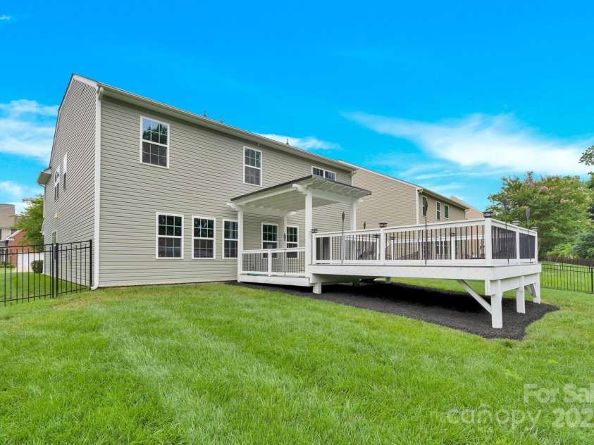 7101 Agnew Drive, Charlotte, NC 28273.  MLS# CAR4263996, YatesRealty ID 17763. 