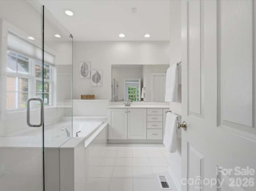 120 Lachlan Drive, Fort Mill, SC 29715.  MLS# CAR4374666, YatesRealty ID 17764. 