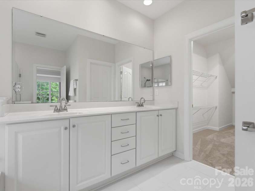120 Lachlan Drive, Fort Mill, SC 29715.  MLS# CAR4374666, YatesRealty ID 17764. 