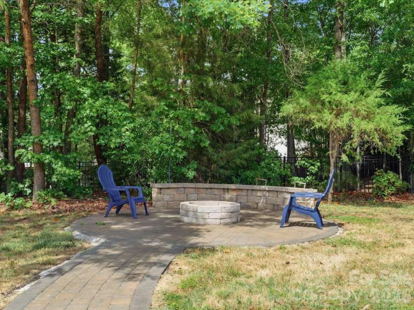 120 Lachlan Drive, Fort Mill, SC 29715.  MLS# CAR4374666, YatesRealty ID 17764. 