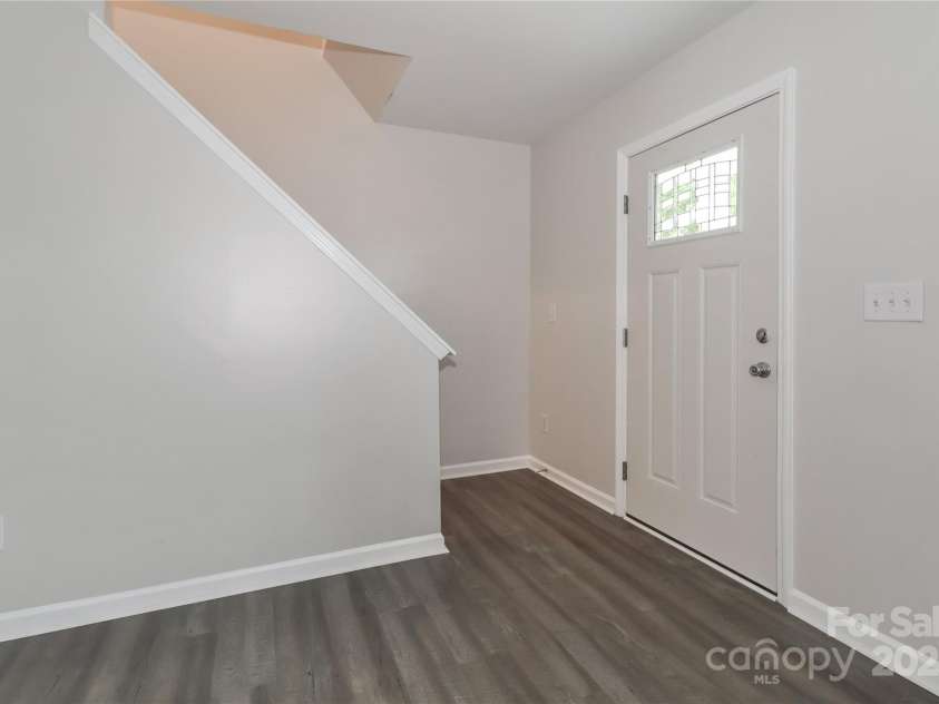 7806 McGarry Trail, Charlotte, NC 28214.  MLS# CAR4267312, YatesRealty ID 17764. 