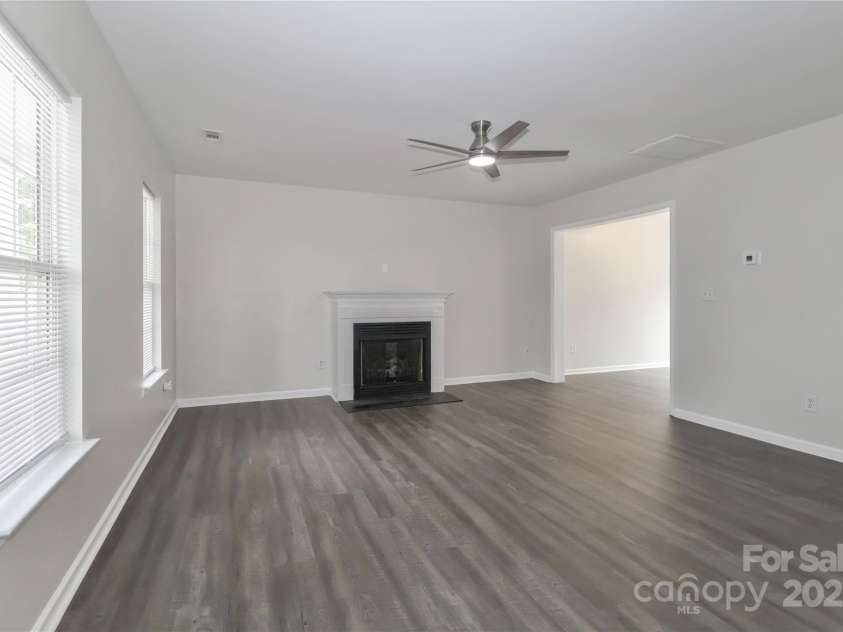 7806 McGarry Trail, Charlotte, NC 28214.  MLS# CAR4267312, YatesRealty ID 17764. 