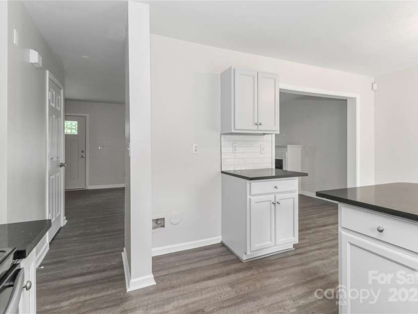 7806 McGarry Trail, Charlotte, NC 28214.  MLS# CAR4267312, YatesRealty ID 17764. 