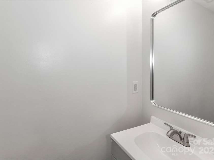 7806 McGarry Trail, Charlotte, NC 28214.  MLS# CAR4267312, YatesRealty ID 17764. 