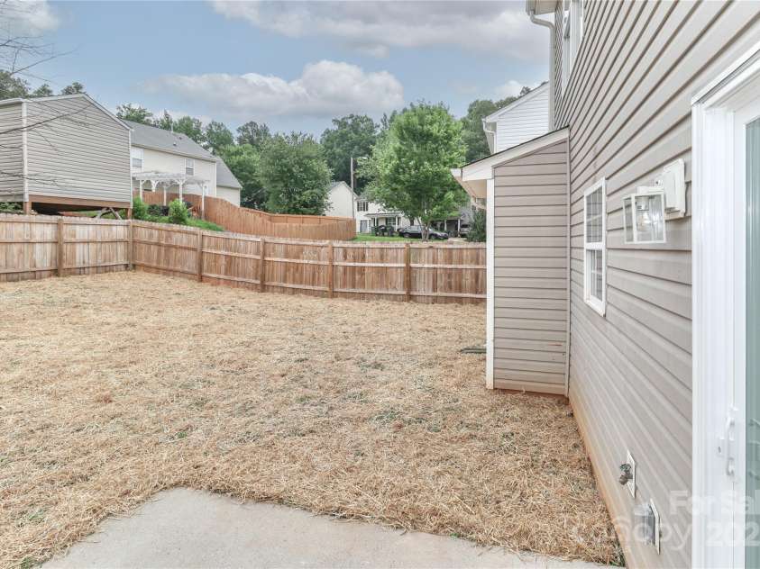 7806 McGarry Trail, Charlotte, NC 28214.  MLS# CAR4267312, YatesRealty ID 17764. 