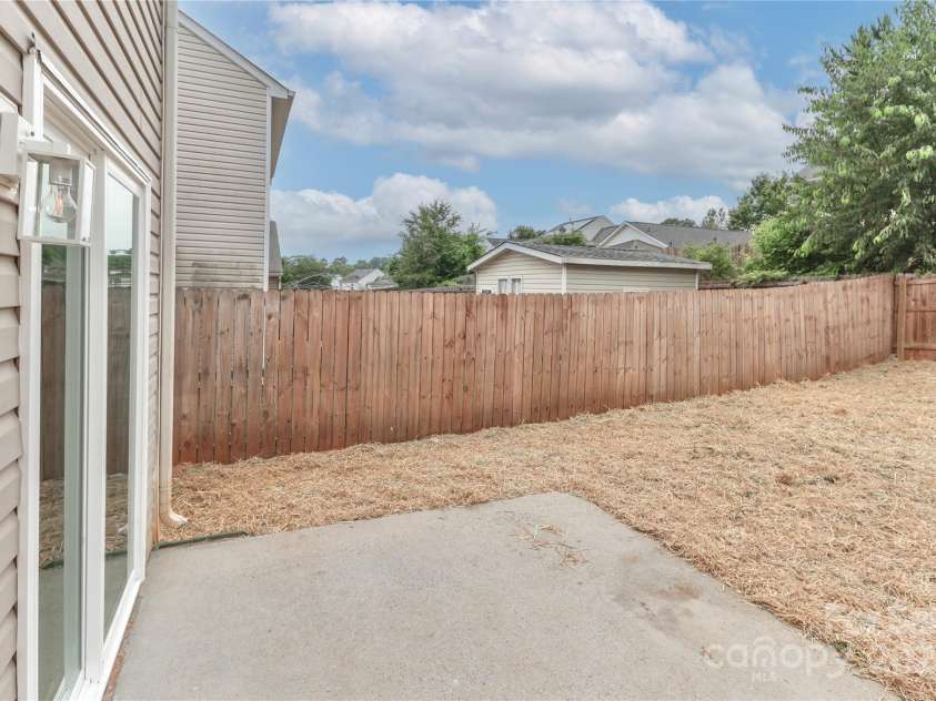 7806 McGarry Trail, Charlotte, NC 28214.  MLS# CAR4267312, YatesRealty ID 17764. 