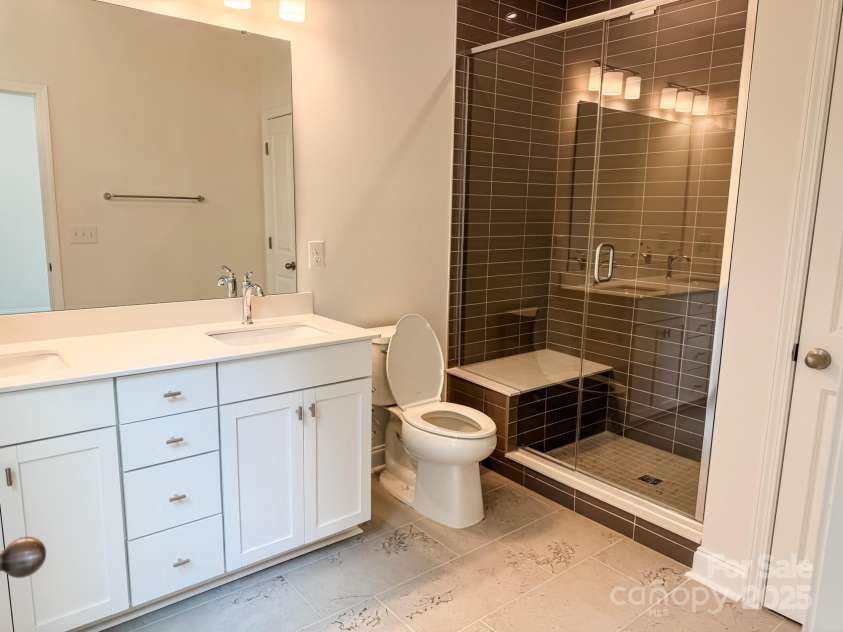 14038 Felix Lane, Charlotte, NC 28277.  MLS# CAR4243570, YatesRealty ID 17765. 2nd suite bathroom