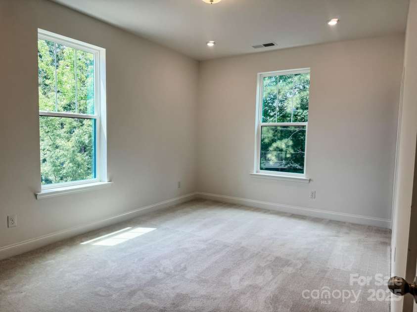 14038 Felix Lane, Charlotte, NC 28277.  MLS# CAR4243570, YatesRealty ID 17765. 2nd Suite on 3rd floor