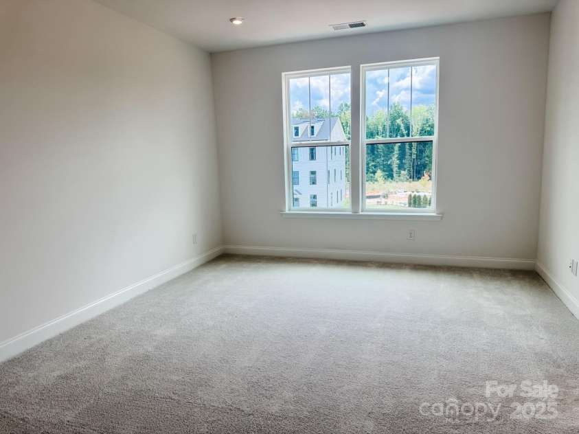 14038 Felix Lane, Charlotte, NC 28277.  MLS# CAR4243570, YatesRealty ID 17765. Primary Dual Suite