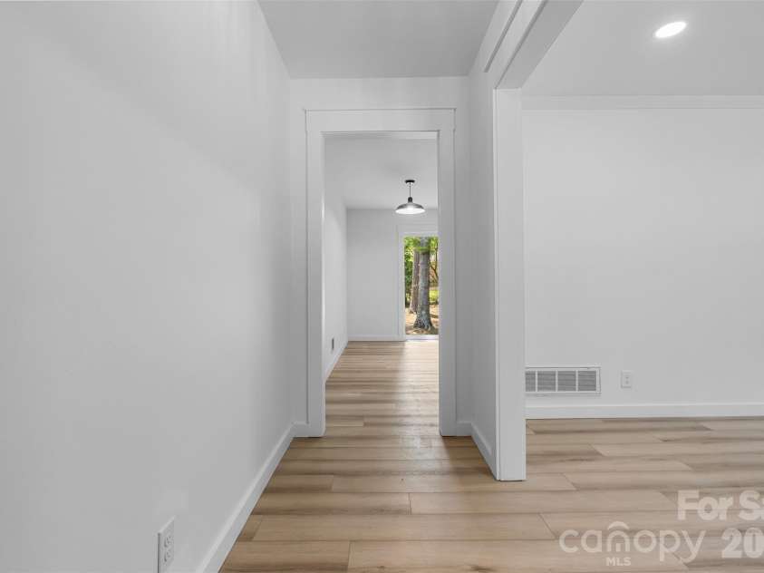 4605 Woodsong Lane, Columbia, SC 29210.  MLS# CAR4344768, YatesRealty ID 17765. 