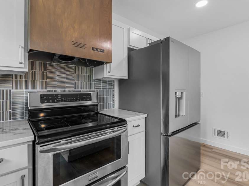 4605 Woodsong Lane, Columbia, SC 29210.  MLS# CAR4344768, YatesRealty ID 17765. 
