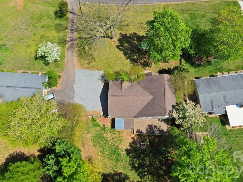 2036 Hickory Hills Drive, Denver, NC 28037.  MLS# CAR4367061, YatesRealty ID 17766. 