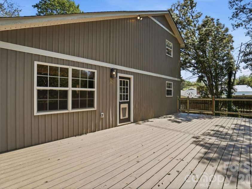 2036 Hickory Hills Drive, Denver, NC 28037.  MLS# CAR4367061, YatesRealty ID 17766. 