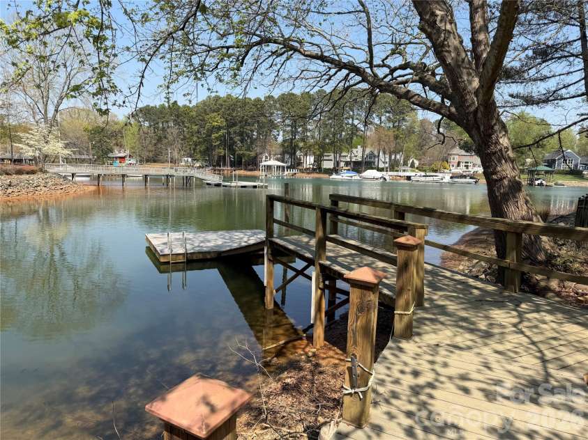 2036 Hickory Hills Drive, Denver, NC 28037.  MLS# CAR4367061, YatesRealty ID 17766. Day/Swim Dock