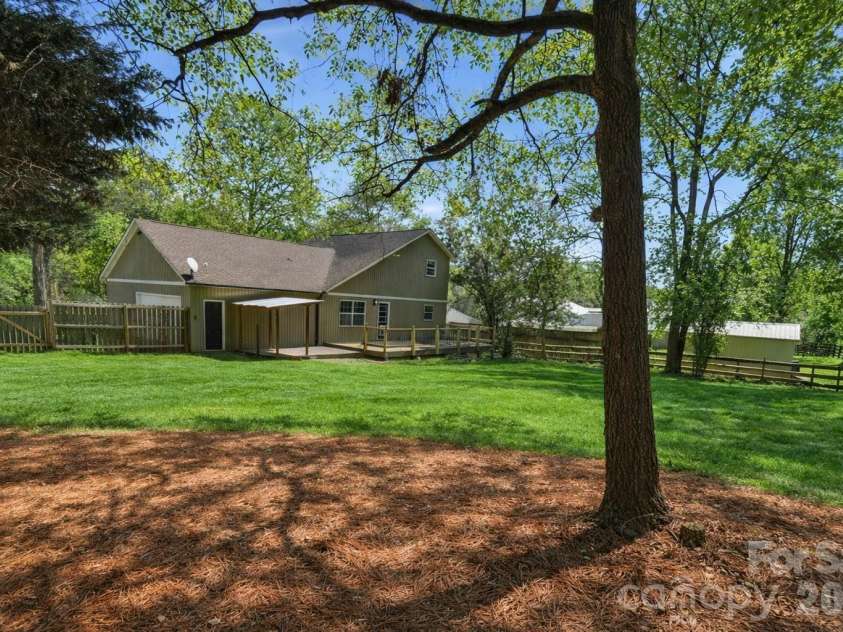 2036 Hickory Hills Drive, Denver, NC 28037.  MLS# CAR4367061, YatesRealty ID 17766. Enhanced image