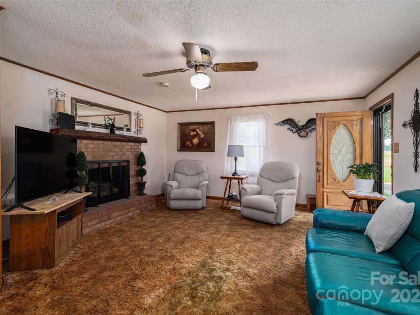 5958 Hoover Elmore Road, Lincolnton, NC 28092.  MLS# CAR4267809, YatesRealty ID 17767. 