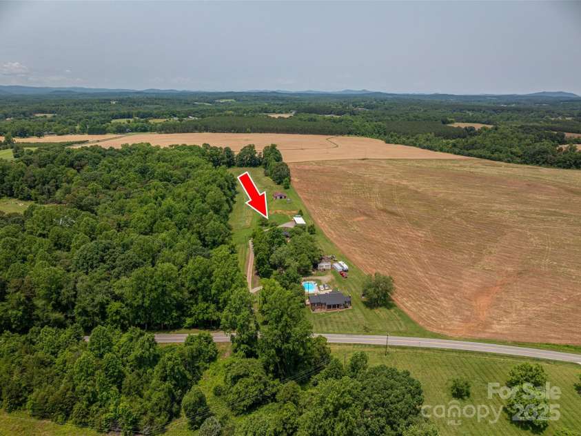 5958 Hoover Elmore Road, Lincolnton, NC 28092.  MLS# CAR4267809, YatesRealty ID 17767. 