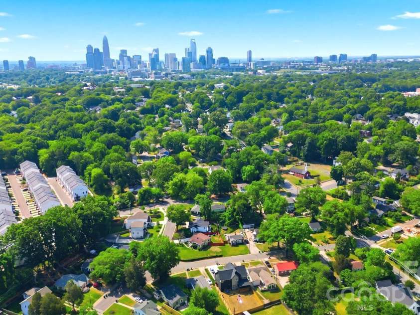 108 Gregg Street, Charlotte, NC 28208.  MLS# CAR4361455, YatesRealty ID 17768. 