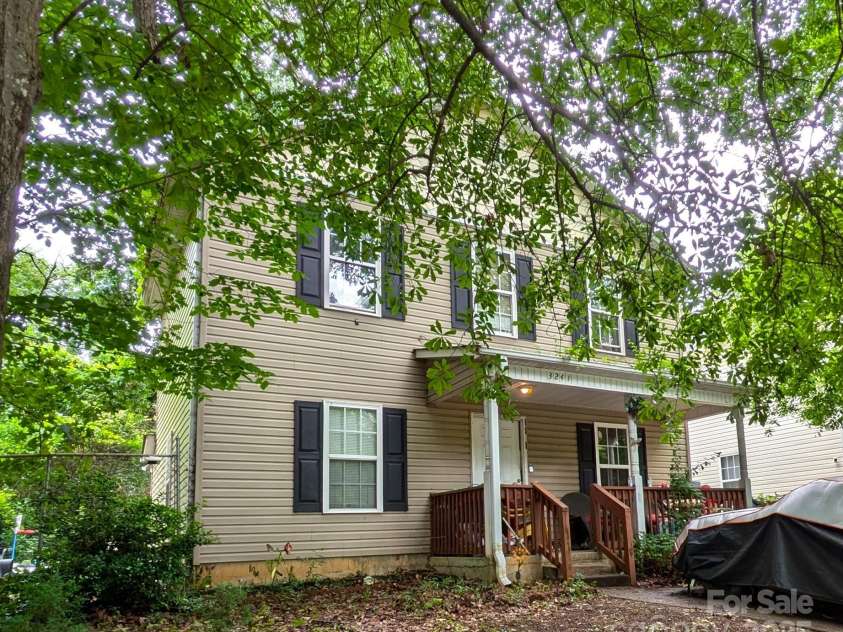 3241 Reid Avenue, Charlotte, NC 28208.  MLS# CAR4267899, YatesRealty ID 17768. 