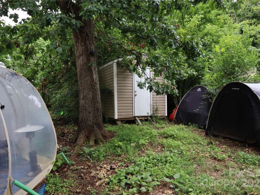 3241 Reid Avenue, Charlotte, NC 28208.  MLS# CAR4267899, YatesRealty ID 17768. 