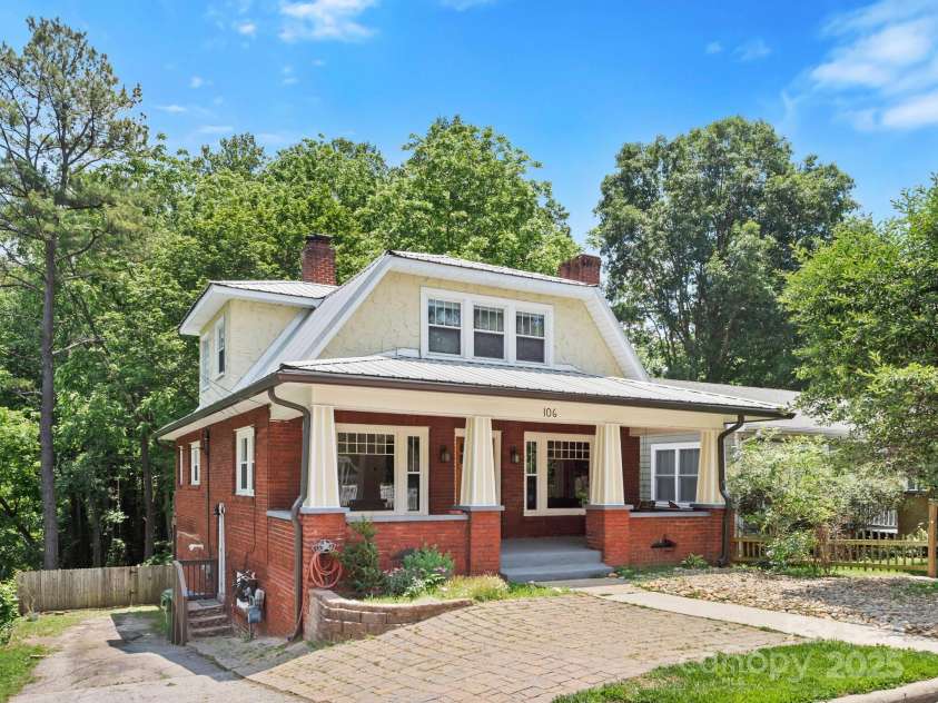 106 Brevard Road, Asheville, NC 28806.  MLS# CAR4267611, YatesRealty ID 17769. 