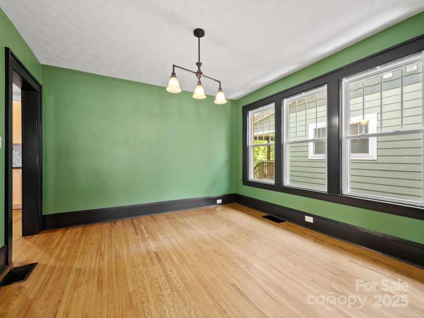 106 Brevard Road, Asheville, NC 28806.  MLS# CAR4267611, YatesRealty ID 17769. 