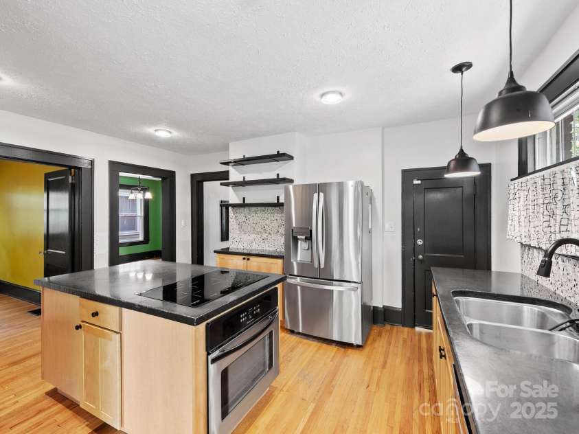 106 Brevard Road, Asheville, NC 28806.  MLS# CAR4267611, YatesRealty ID 17769. 