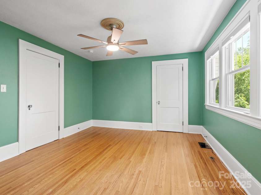 106 Brevard Road, Asheville, NC 28806.  MLS# CAR4267611, YatesRealty ID 17769. 