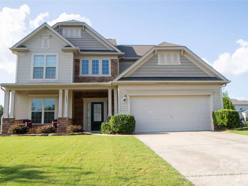 3942 Kestrel Lane, Fort Mill, SC 29707.  MLS# CAR4376649, YatesRealty ID 17769. 