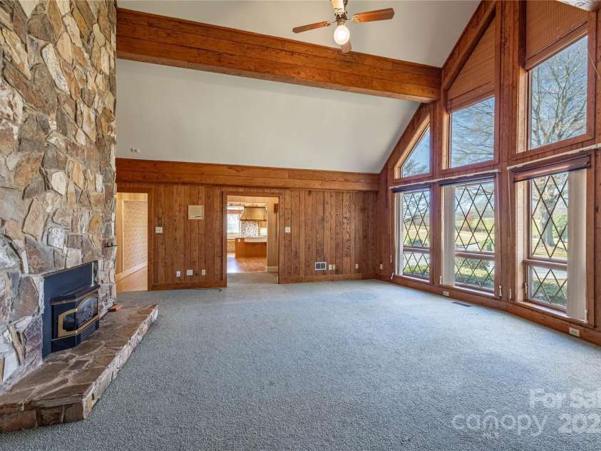 2505 Morganton Boulevard, Lenoir, NC 28645.  MLS# CAR4275893, YatesRealty ID 1777. 