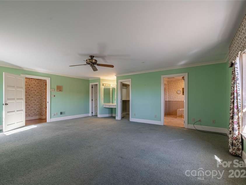 2505 Morganton Boulevard, Lenoir, NC 28645.  MLS# CAR4275893, YatesRealty ID 1777. 