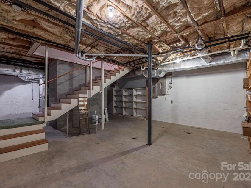 2505 Morganton Boulevard, Lenoir, NC 28645.  MLS# CAR4275893, YatesRealty ID 1777. 