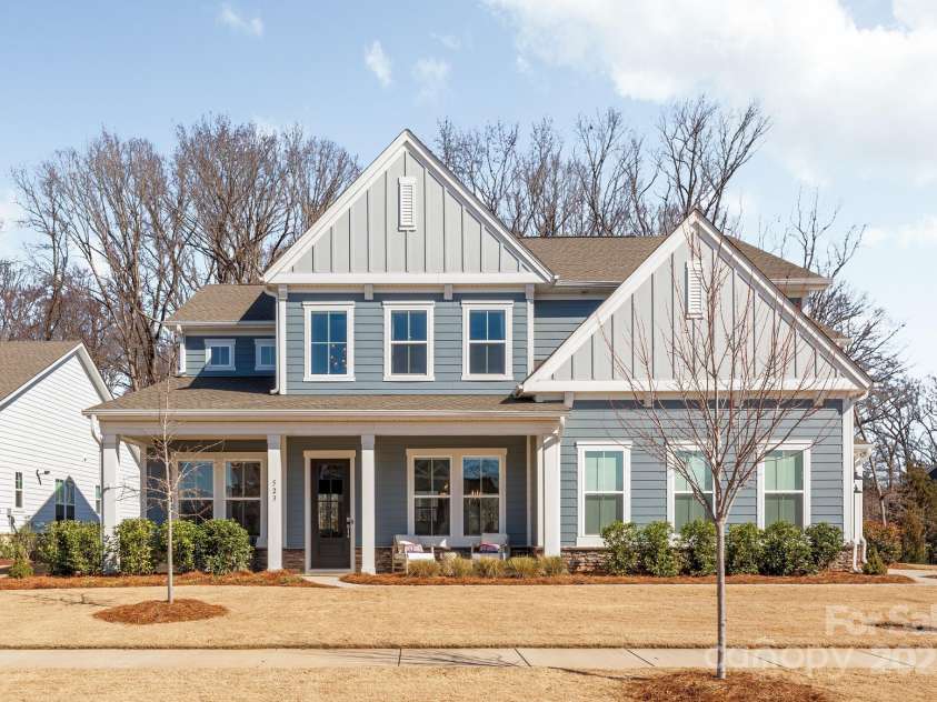 523 Meadow Ridge Drive, Belmont, NC 28012.  MLS# CAR4224710, YatesRealty ID 1777. 523 Meadow Ridge in McLean South Shore, Belmont NC
