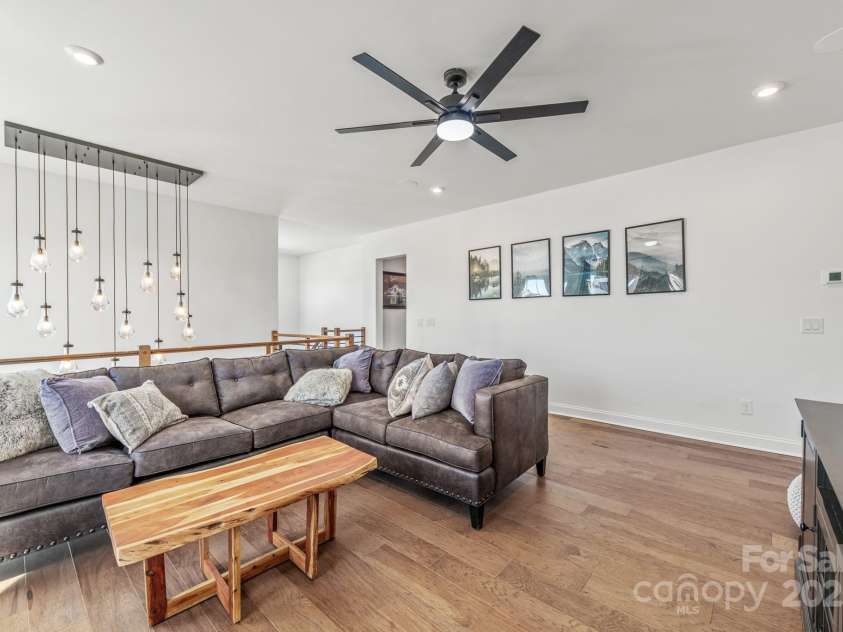 523 Meadow Ridge Drive, Belmont, NC 28012.  MLS# CAR4224710, YatesRealty ID 1777. 