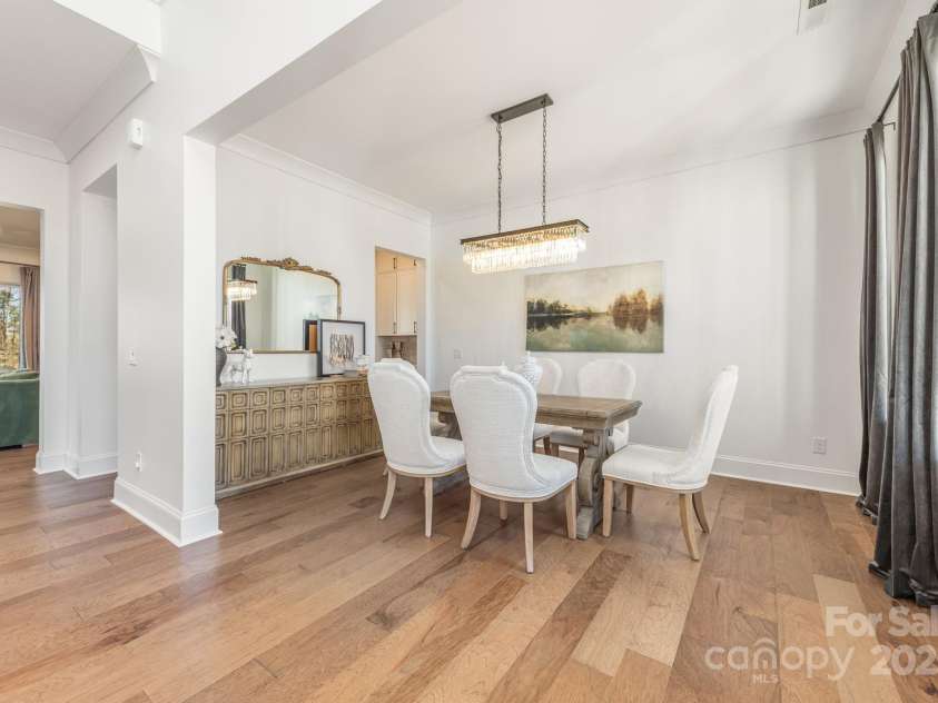 523 Meadow Ridge Drive, Belmont, NC 28012.  MLS# CAR4224710, YatesRealty ID 1777. Dining