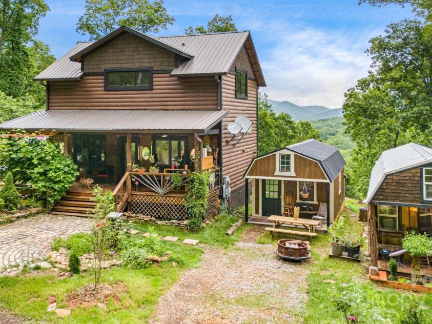 43 Dillingham Estates Trail, Swannanoa, NC 28778.  MLS# CAR4268035, YatesRealty ID 17770. 