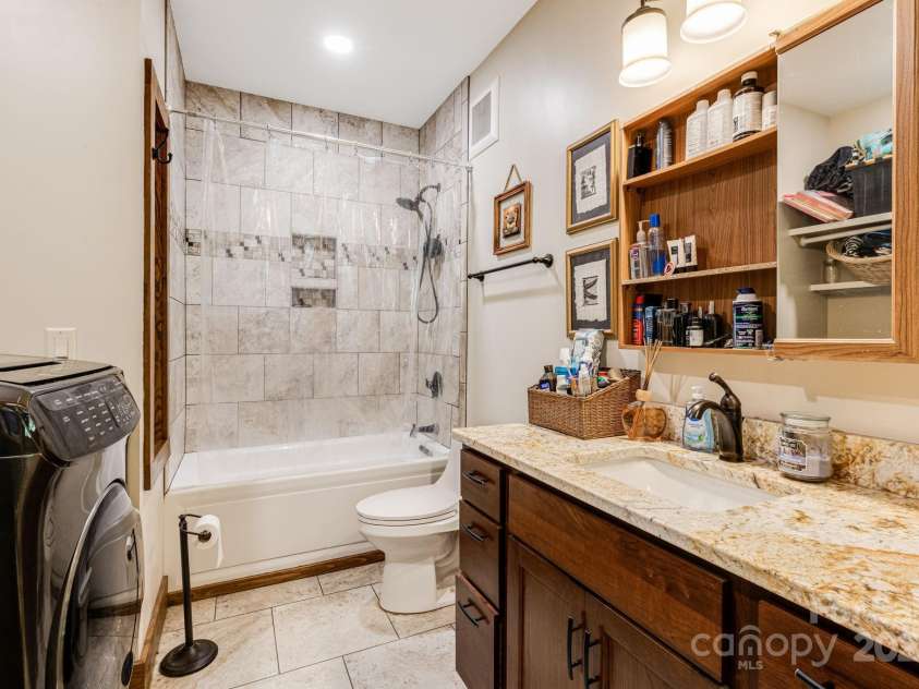 43 Dillingham Estates Trail, Swannanoa, NC 28778.  MLS# CAR4268035, YatesRealty ID 17770. 