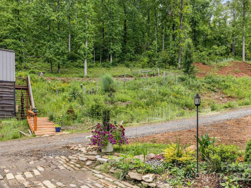 43 Dillingham Estates Trail, Swannanoa, NC 28778.  MLS# CAR4268035, YatesRealty ID 17770. 