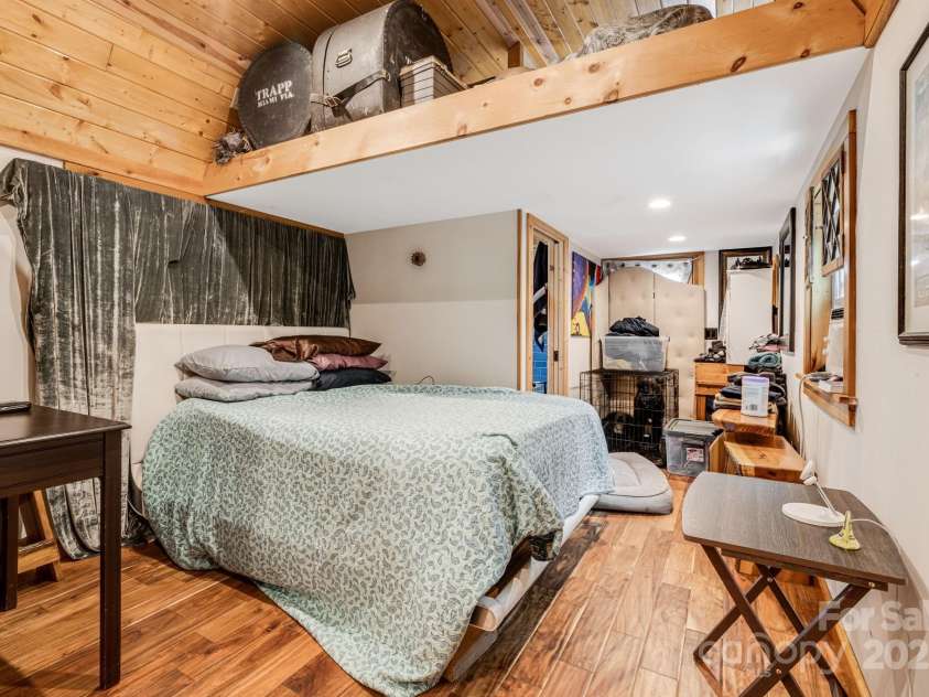 43 Dillingham Estates Trail, Swannanoa, NC 28778.  MLS# CAR4268035, YatesRealty ID 17770. 