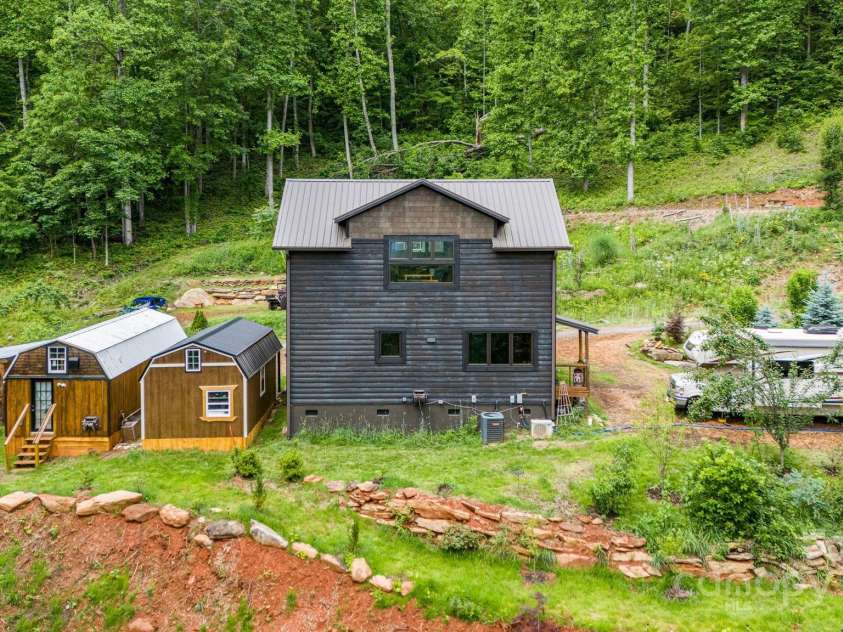 43 Dillingham Estates Trail, Swannanoa, NC 28778.  MLS# CAR4268035, YatesRealty ID 17770. 