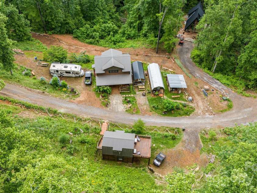 43 Dillingham Estates Trail, Swannanoa, NC 28778.  MLS# CAR4268035, YatesRealty ID 17770. 