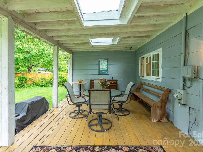 212 Vance Avenue, Black Mountain, NC 28711.  MLS# CAR4258310, YatesRealty ID 17773. 