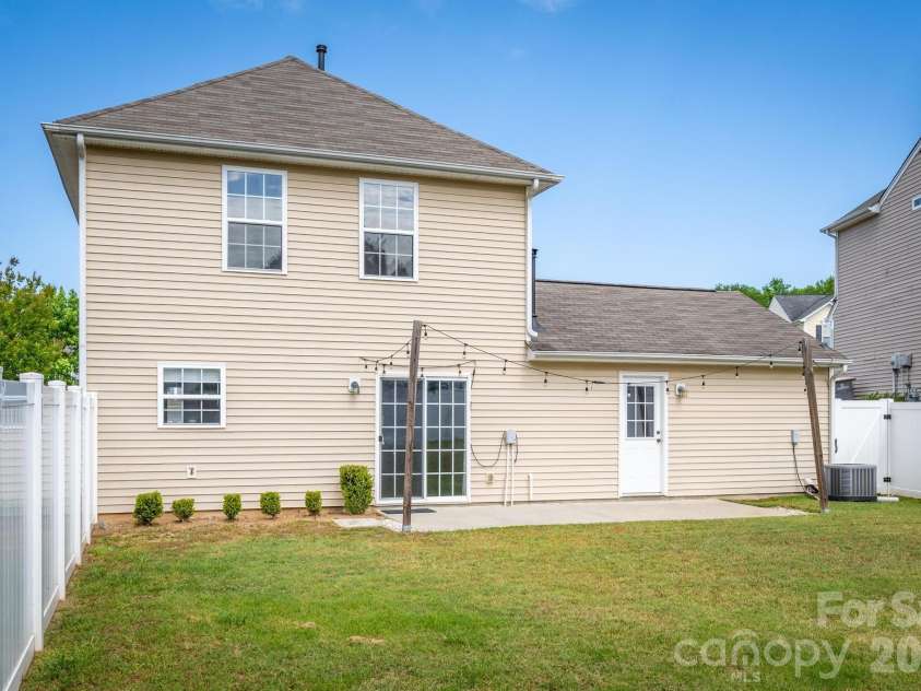 10809 Traders Court, Davidson, NC 28036.  MLS# CAR4376076, YatesRealty ID 17775. Back of House