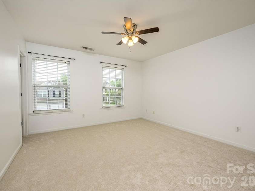 10809 Traders Court, Davidson, NC 28036.  MLS# CAR4376076, YatesRealty ID 17775. Primary Bedroom