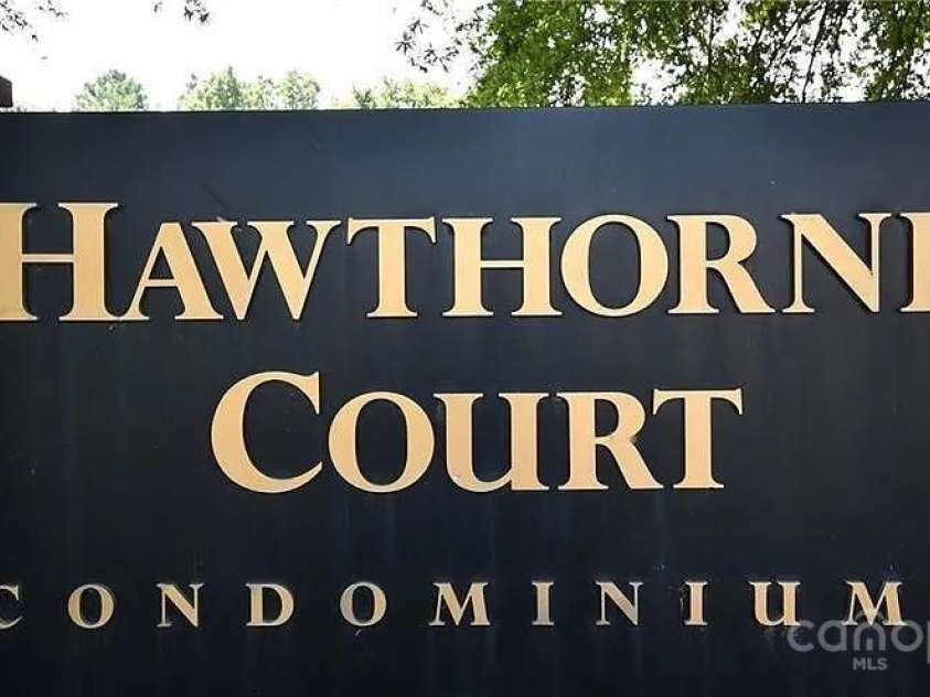 1807 Hawthorne Road, Winston Salem, NC 27103.  MLS# CAR4266203, YatesRealty ID 17775. 