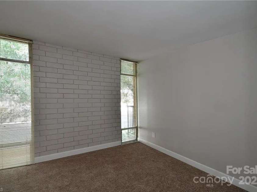 1807 Hawthorne Road, Winston Salem, NC 27103.  MLS# CAR4266203, YatesRealty ID 17775. Second Bedroom