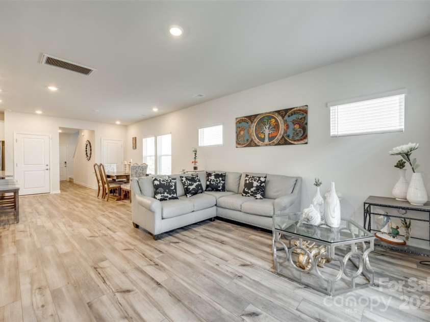 322 Olympia Way, York, SC 29745.  MLS# CAR4267750, YatesRealty ID 17776. 