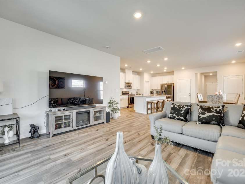 322 Olympia Way, York, SC 29745.  MLS# CAR4267750, YatesRealty ID 17776. 