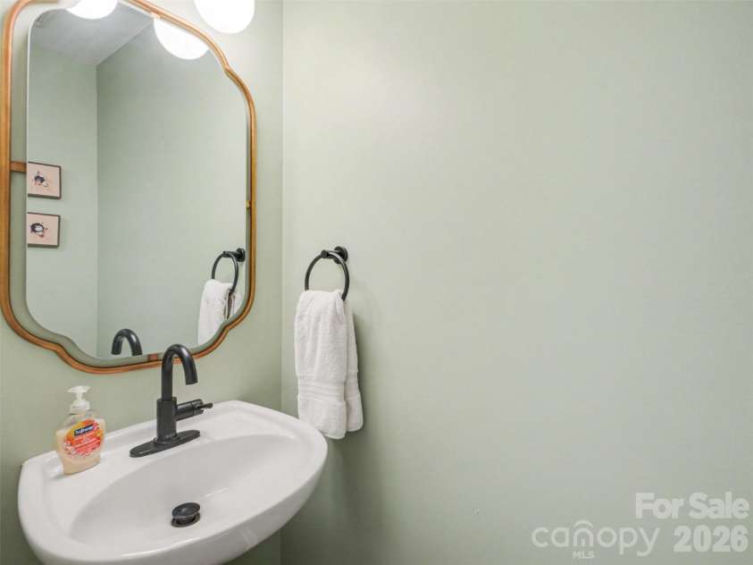 749 Atherton Way, Rock Hill, SC 29730.  MLS# CAR4373250, YatesRealty ID 17776. Half bath